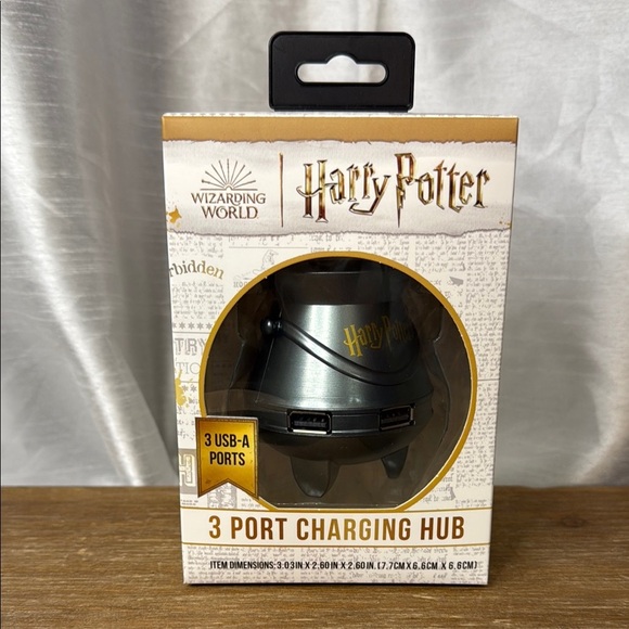 Harry Potter Wizarding World Sealed 3 Port Charging Hub USB-A - Picture 1 of 8